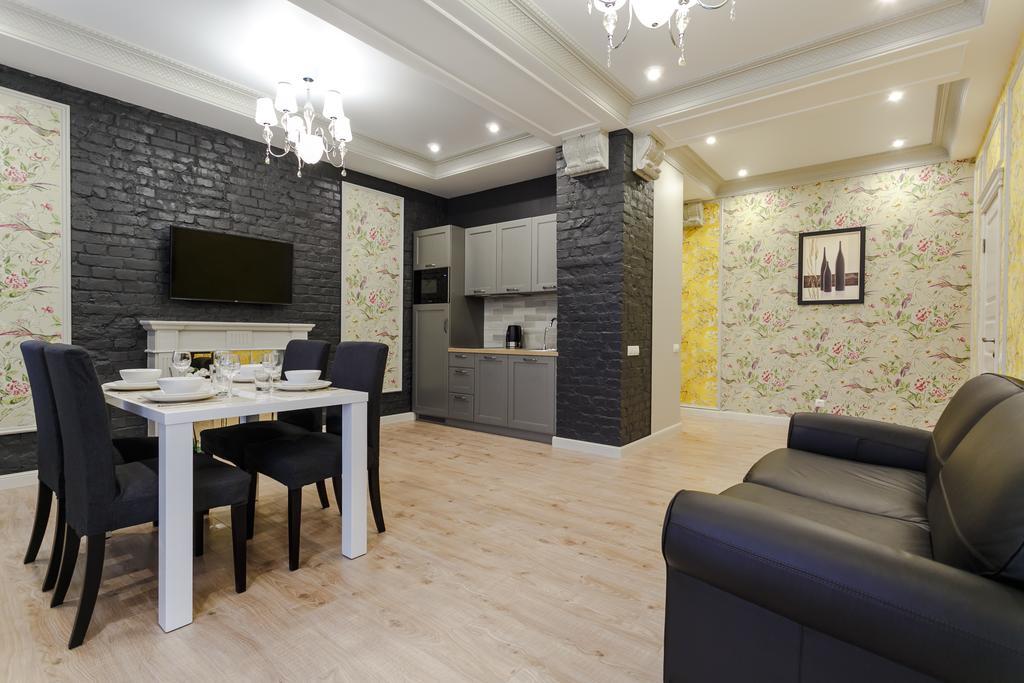 Royal Rent Minsk Apartment Ngoại thất bức ảnh