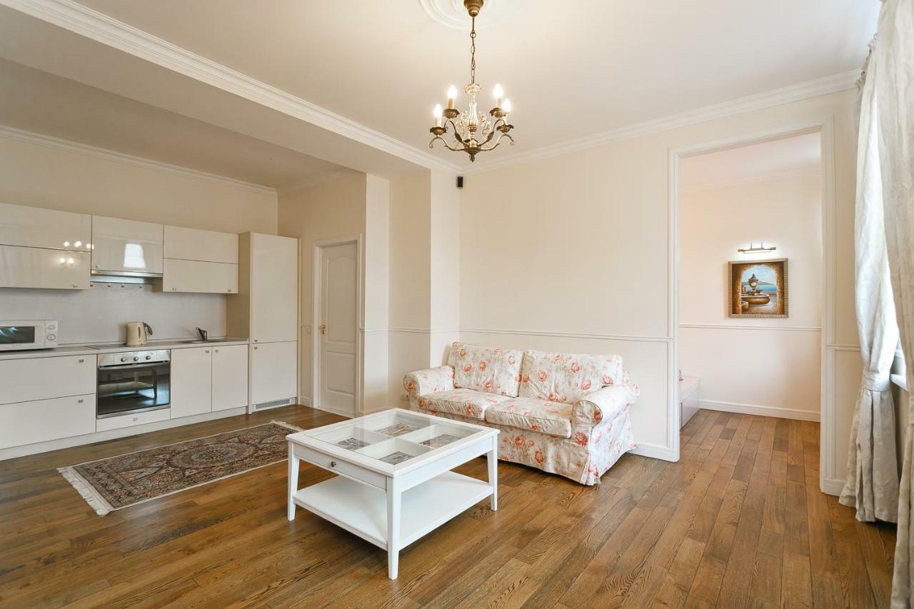 Royal Rent Minsk Apartment Ngoại thất bức ảnh